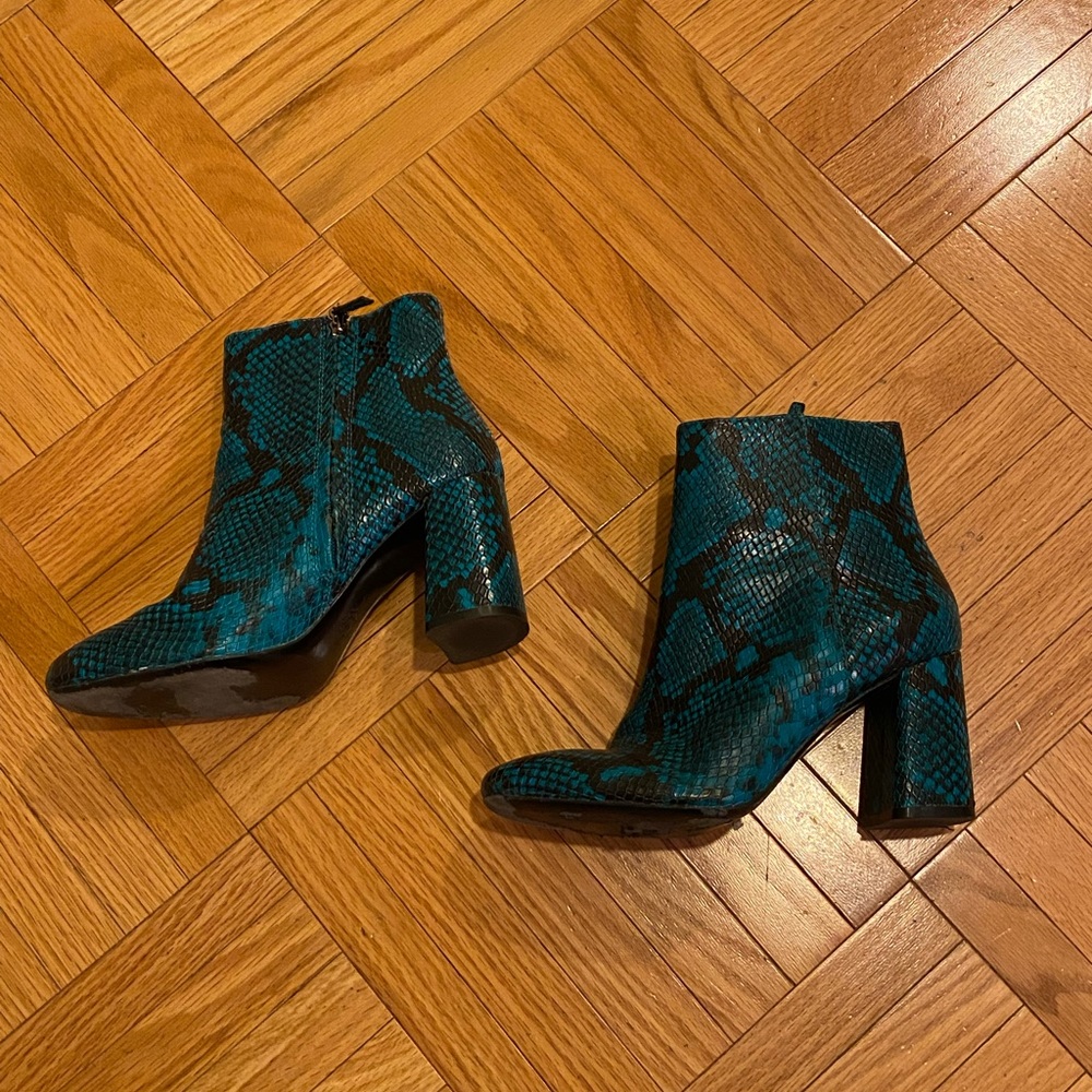 Alice & Olivia Snake Print Zip Booties